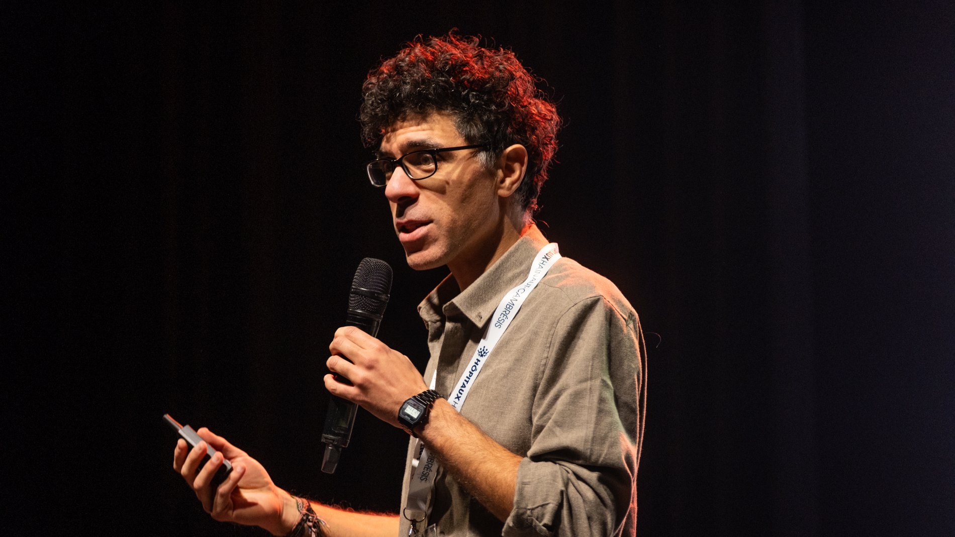 Mehdi Moussaïd sur scène